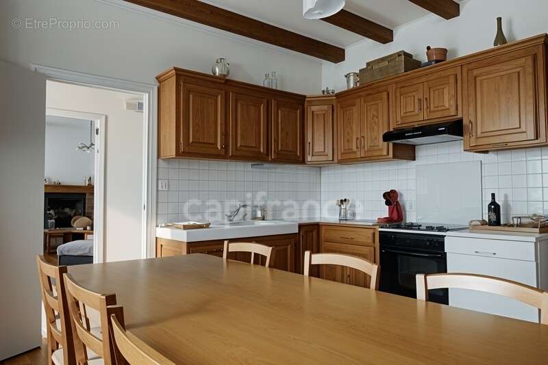 Maison à SAINT-MARTIN-CANTALES