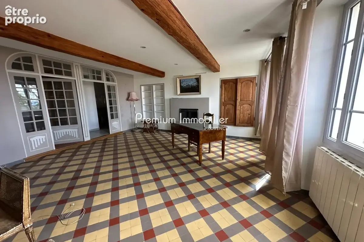Maison 360 m² à Eguilles  - photo 5
