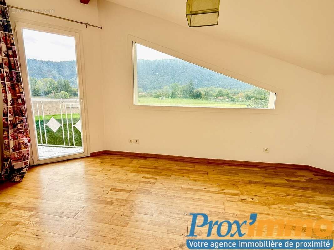 Maison à SAINT-AUPRE