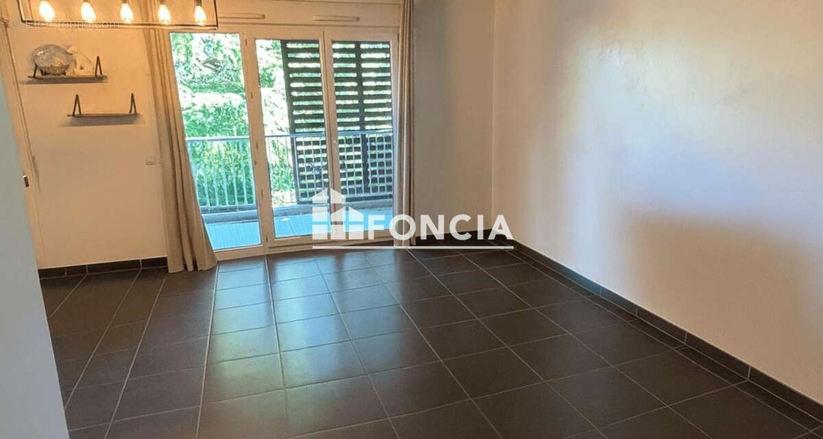 Appartement à LA TERRASSE