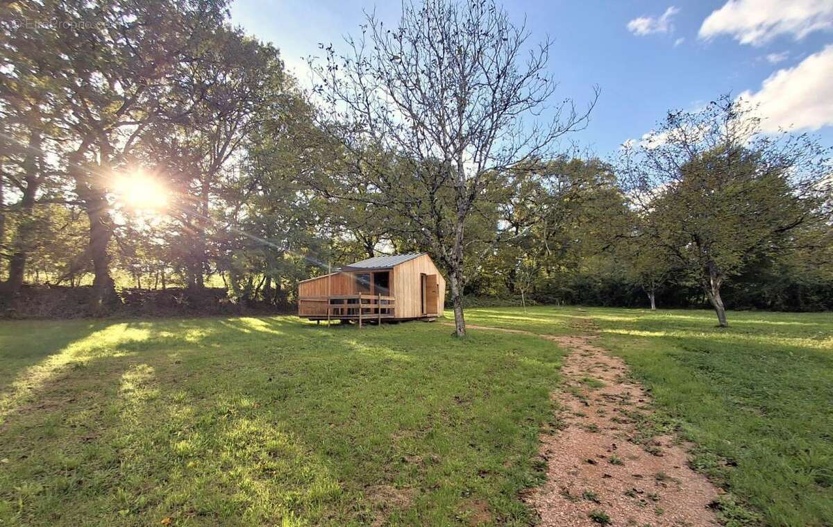 Maison à LISSAC-ET-MOURET