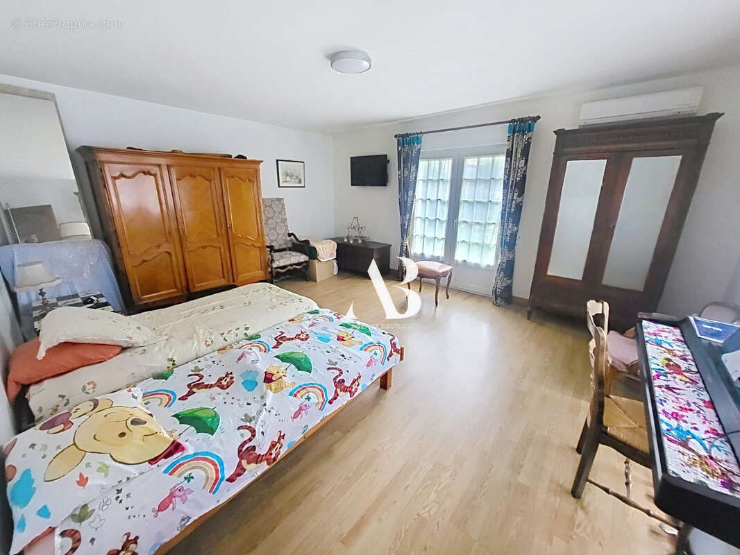 Maison familiale 7 pièces, 204 m2 sur un magnifique terrain de plus de 4 000 m2 - photo 9