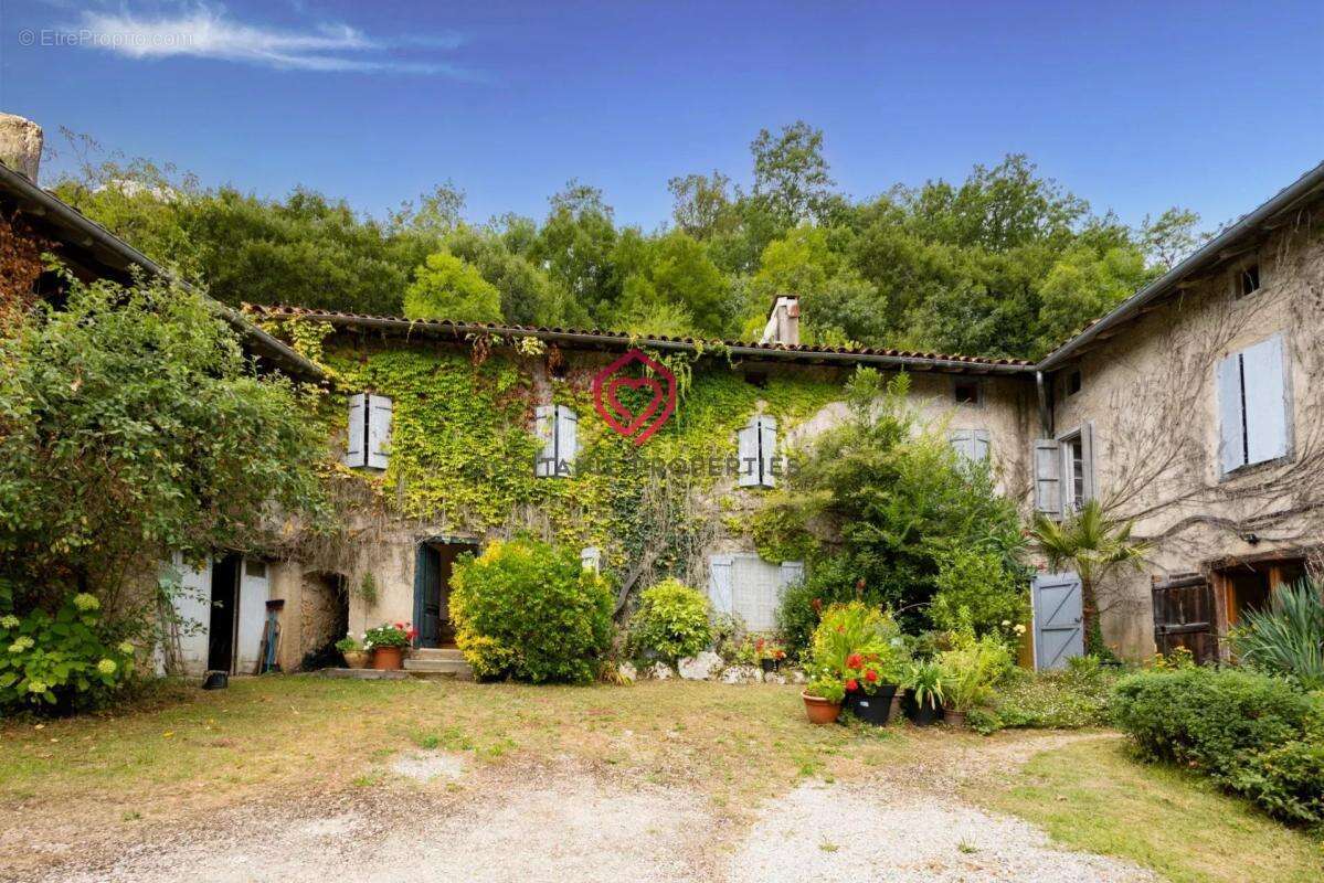 Maison à LE MAS-D'AZIL