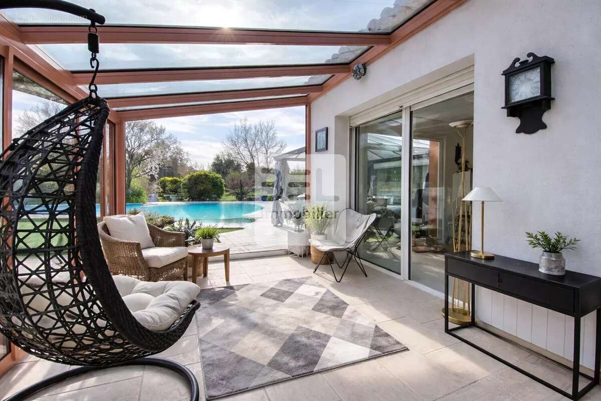 Maison à SAINT-SATURNIN-LES-AVIGNON