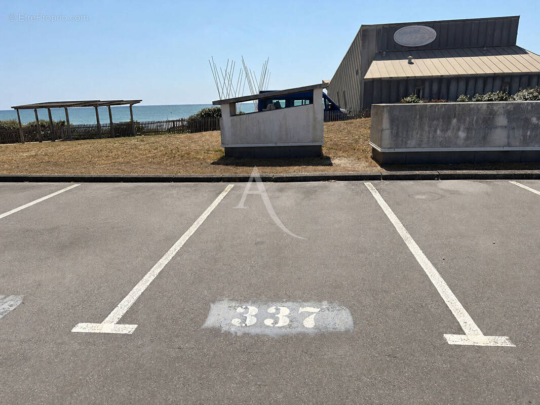 Parking à SAINT-GILLES-CROIX-DE-VIE