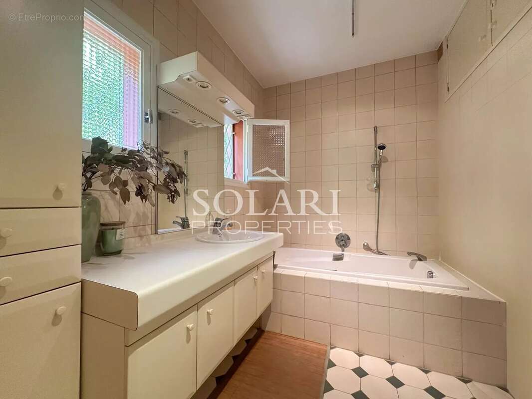 Maison à THEOULE-SUR-MER