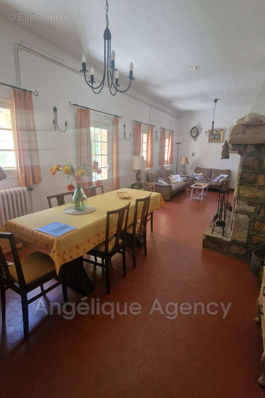 Maison à LORGUES