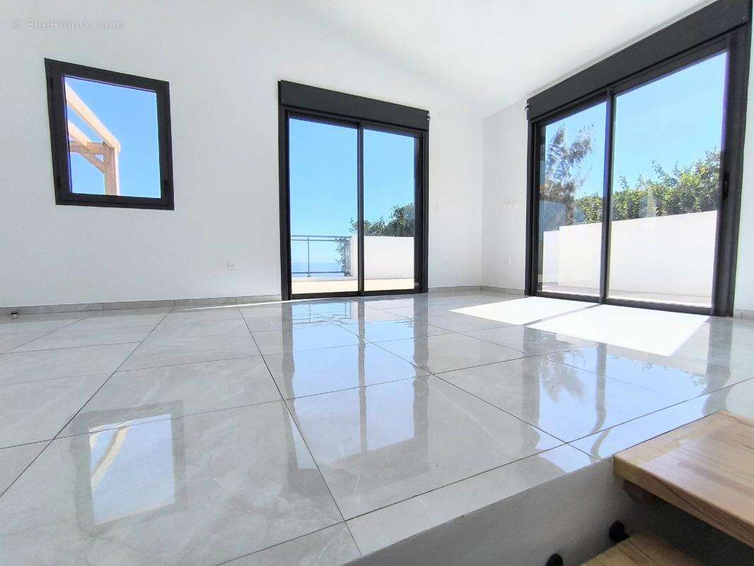 Appartement à SAINT-PIERRE