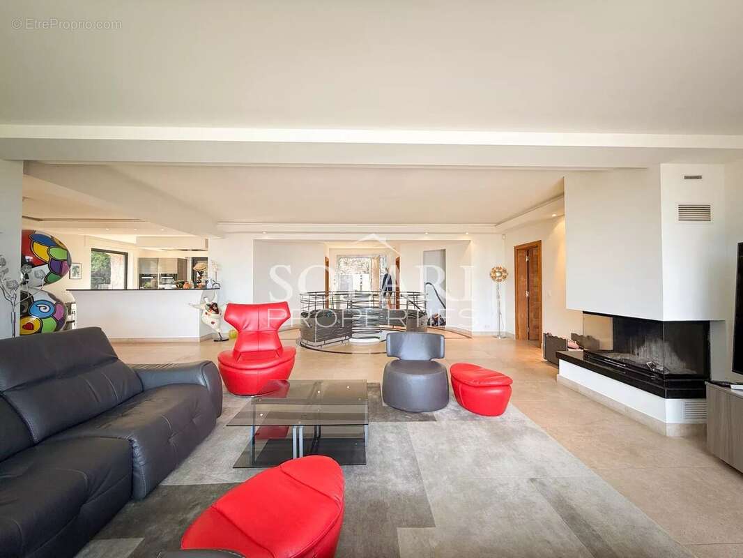 Maison à THEOULE-SUR-MER