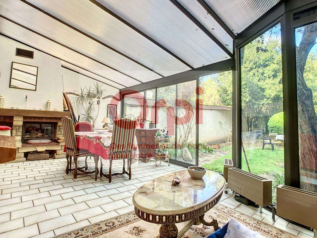 Maison à ISSY-LES-MOULINEAUX