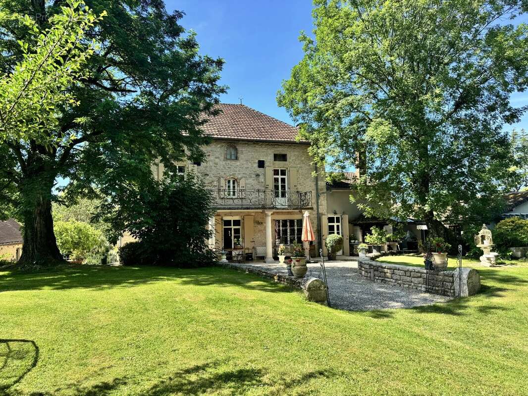 Maison à LONS-LE-SAUNIER