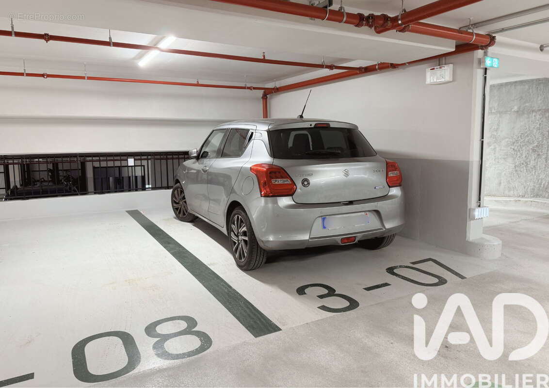 Photo 2 - Parking à PARIS-4E