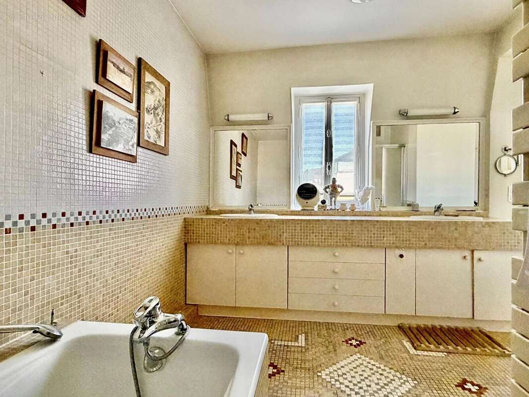 Maison à BOIS-COLOMBES