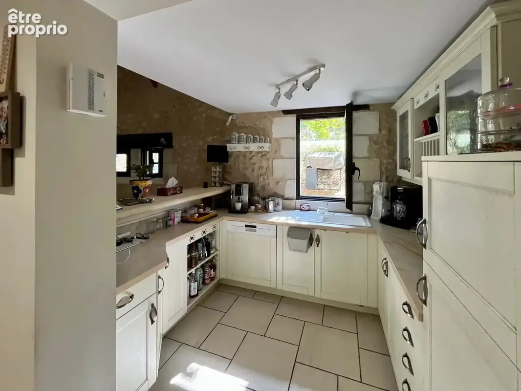 Maison en pierre de 5 chambres rénovée avec élégance et modernité - photo 8