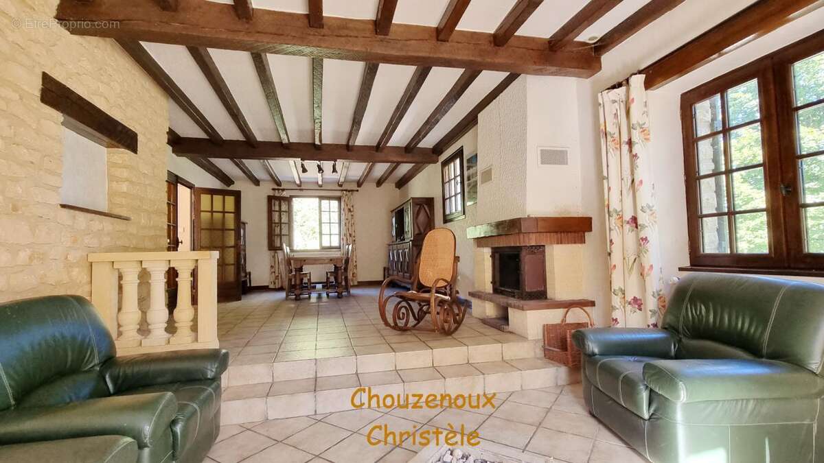 24330  Milhac d'Auberoche : maison Périgourdine - photo 6