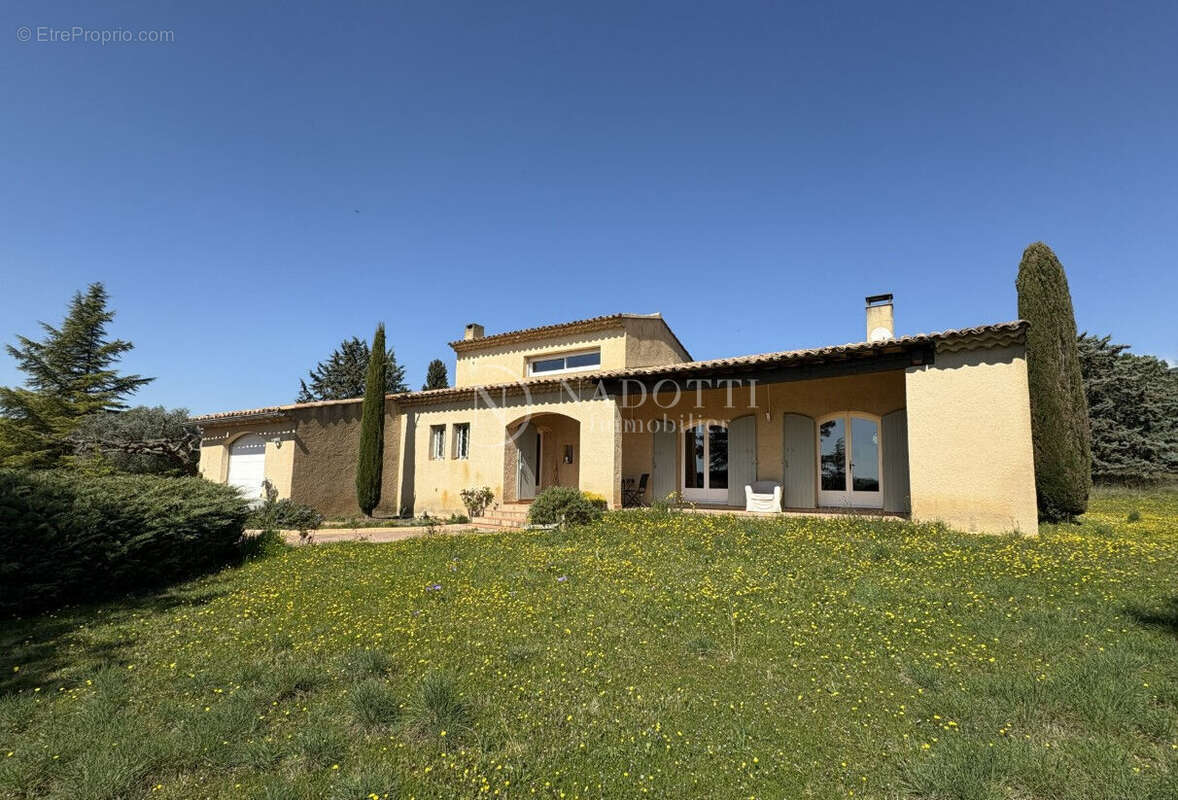 Maison à LOURMARIN