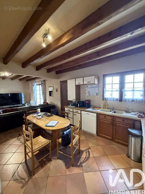 Maison 90 m² à Toury-Lurcy  - photo 5