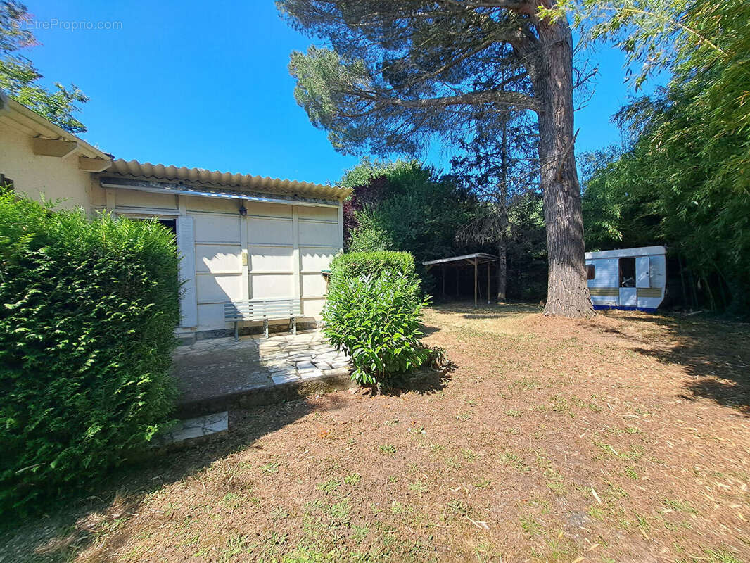 Autre à VOUNEUIL-SUR-VIENNE