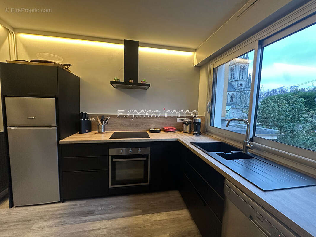 Appartement à MONT-SAINT-AIGNAN