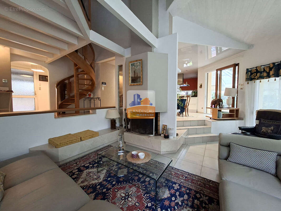 Maison à SAINTE-PAZANNE