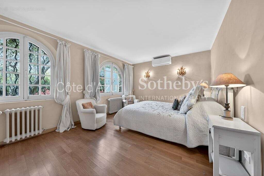 Mougins villa 172 m² vue panoramique à pied village avec piscine - photo 17