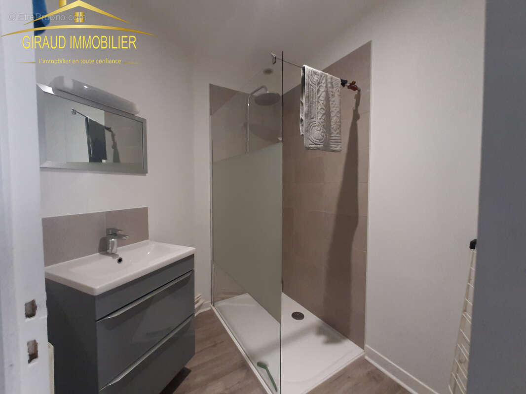 Appartement à CHARLIEU
