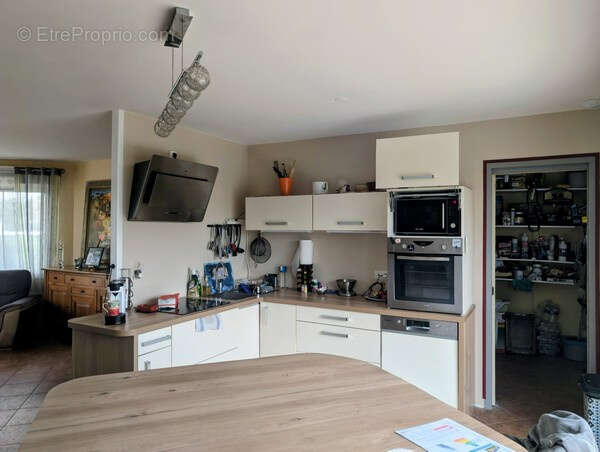 Maison à HORNOY-LE-BOURG