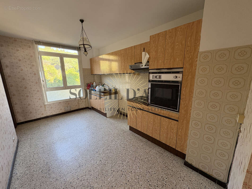 Appartement t4 vue mer, garage et cave - photo 3
