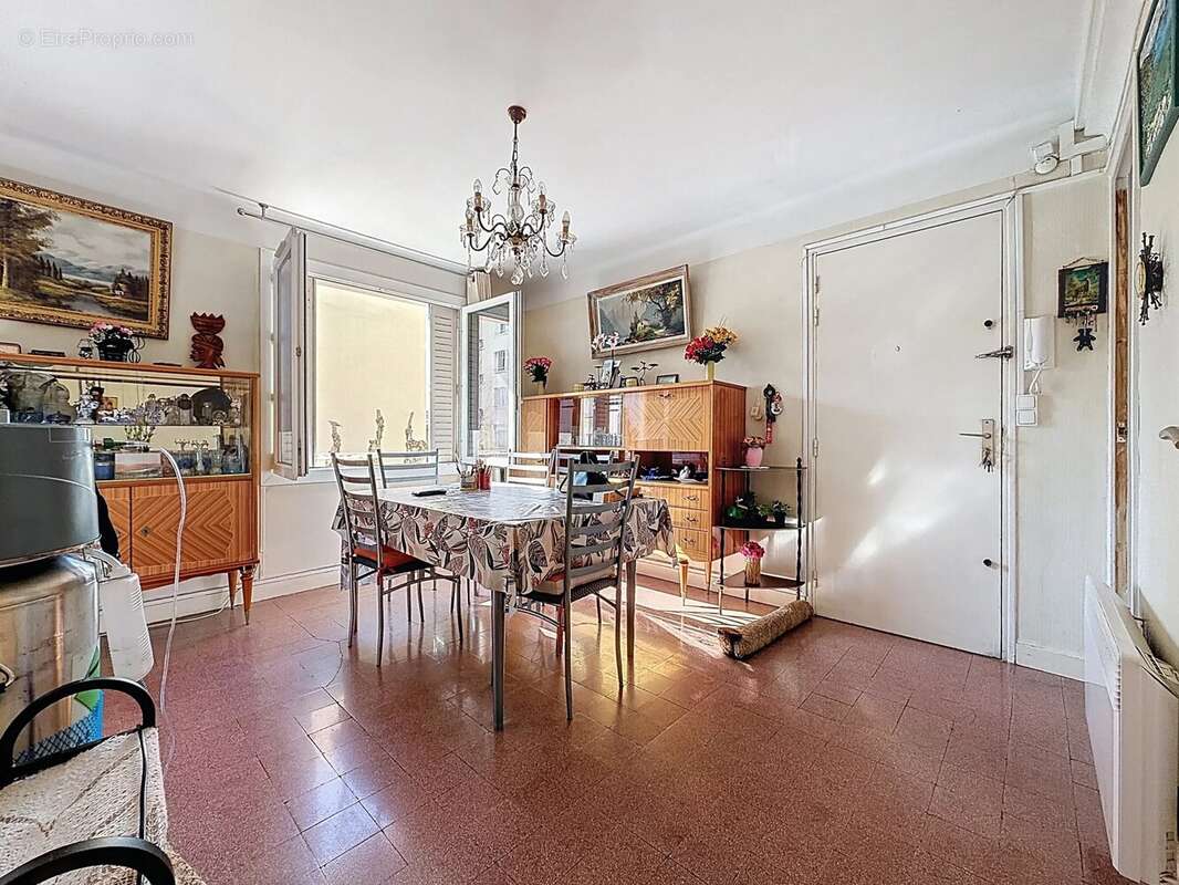 Appartement à MARSEILLE-8E