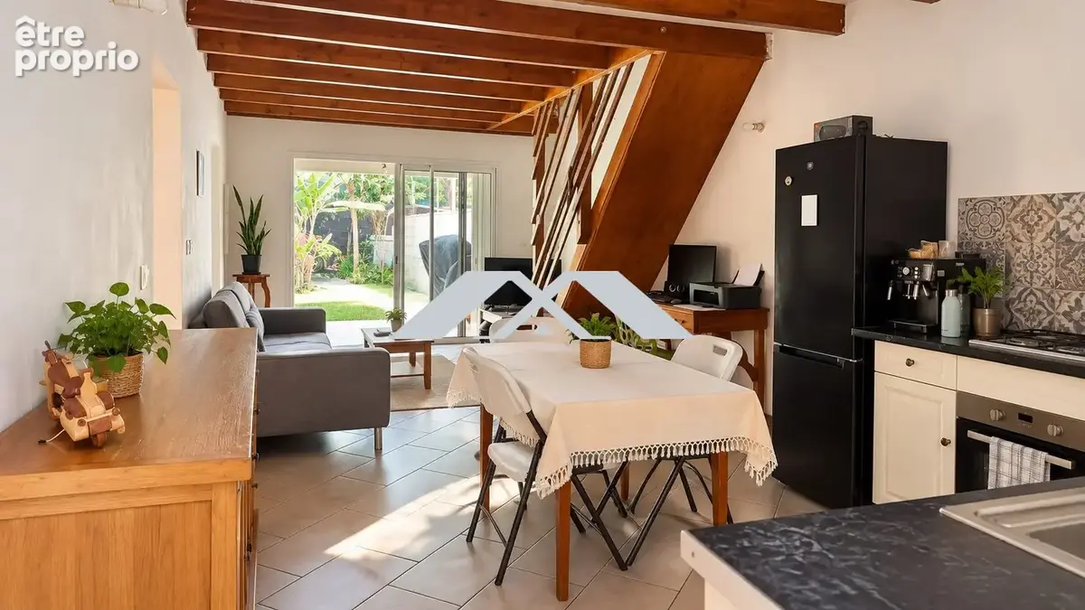 Maison 5 pièces 72 m² à vendre à Petite-Ile (97429) - photo 2