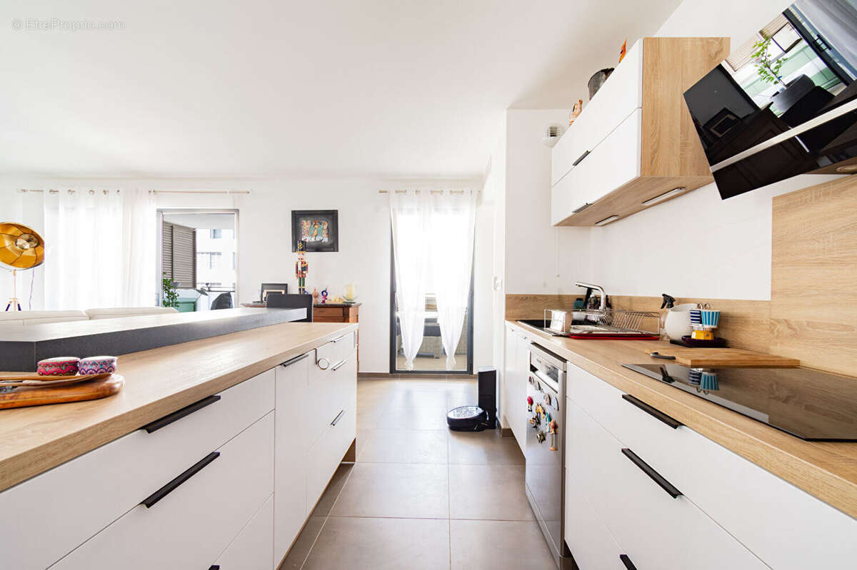 Appartement à MARSEILLE-2E
