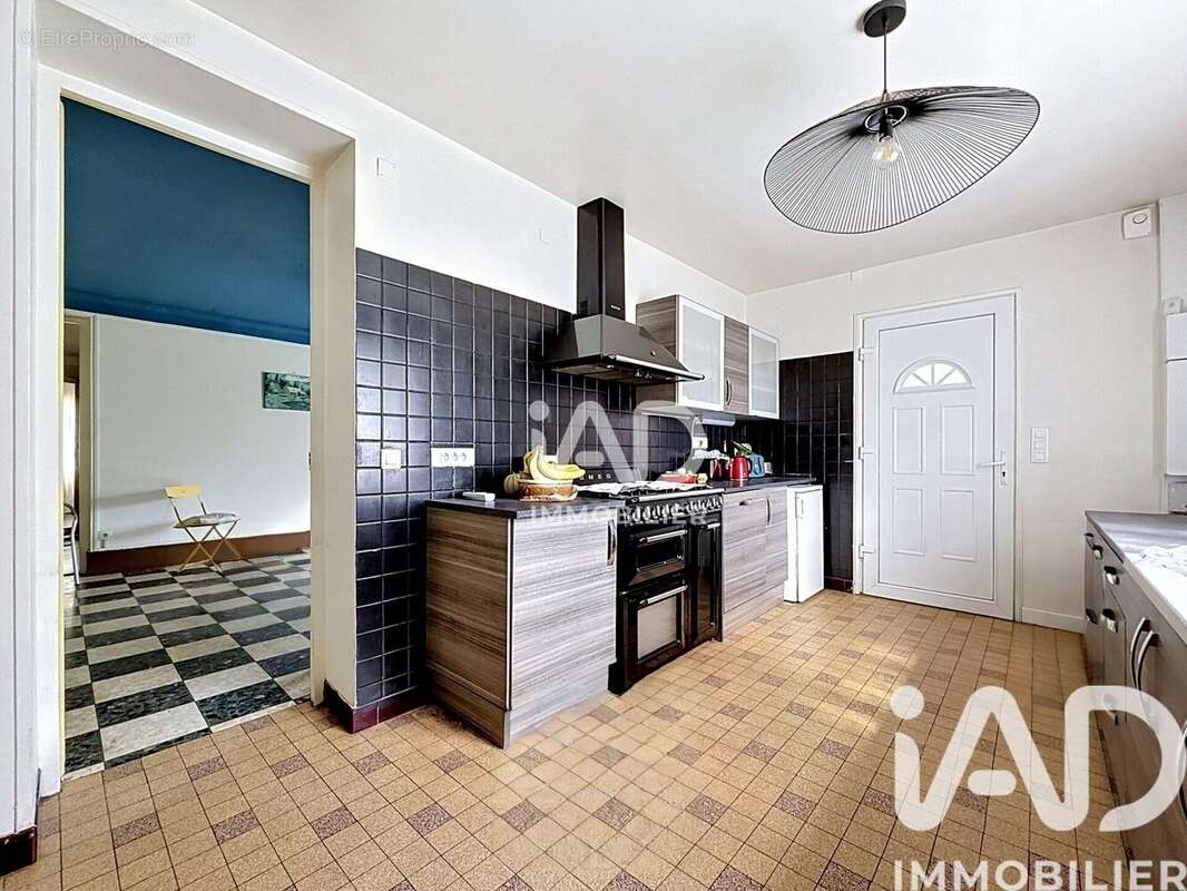 Maison 170 m² à Champs  - photo 3