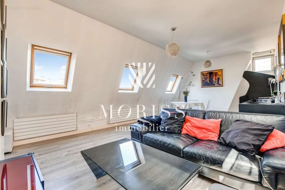 Appartement à PARIS-14E
