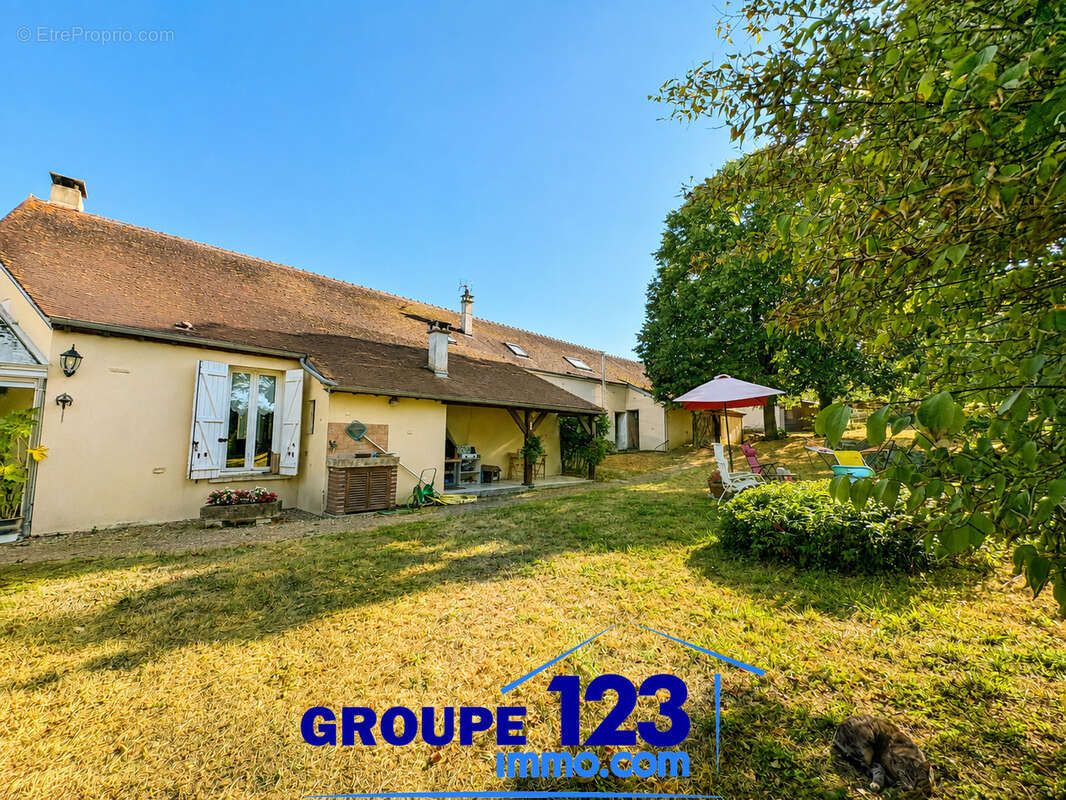 Longère authentique de 194 m2   Pouligny (Escamps) - photo 19