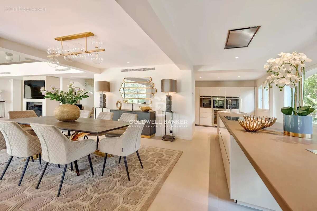 Maison à MOUGINS