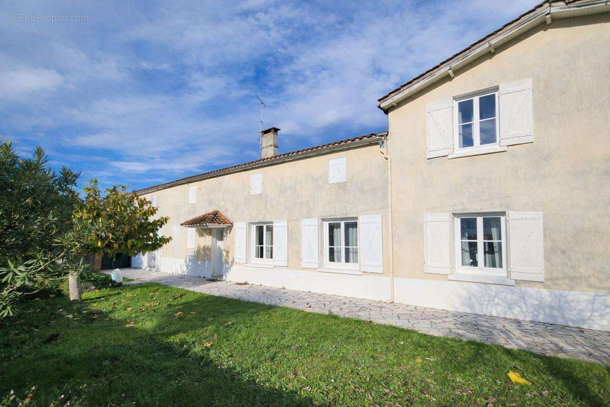 Maison à GIRONDE-SUR-DROPT