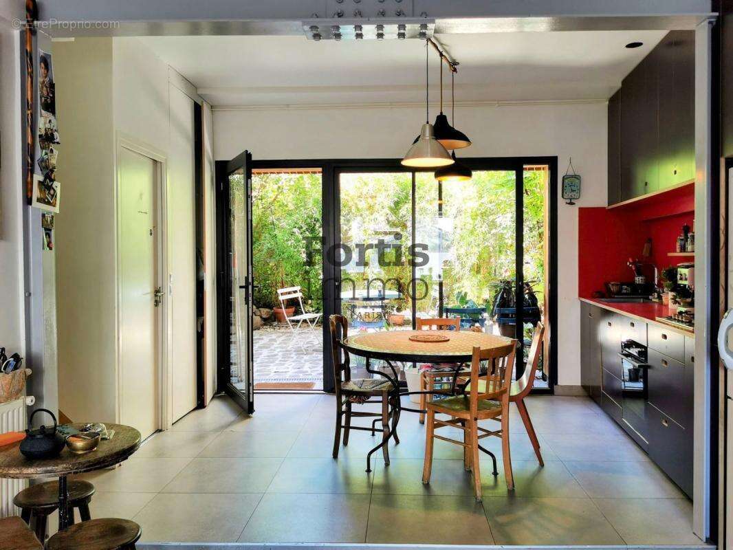Maison à PARIS-20E