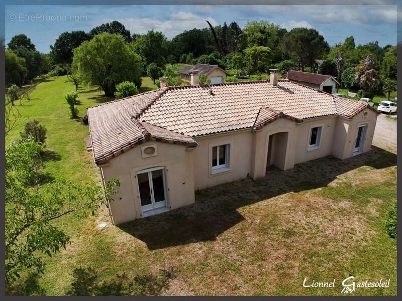 Maison à PORT-SAINTE-FOY-ET-PONCHAPT