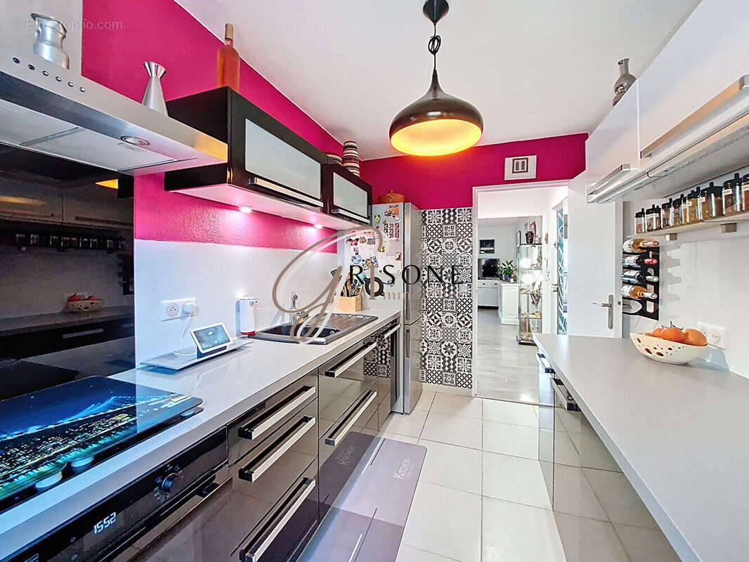 Appartement à SIX-FOURS-LES-PLAGES