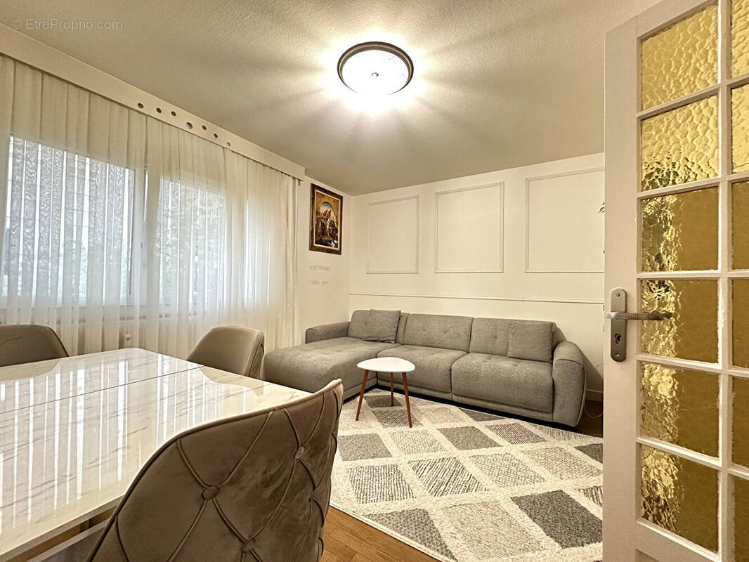 Appartement à VENISSIEUX