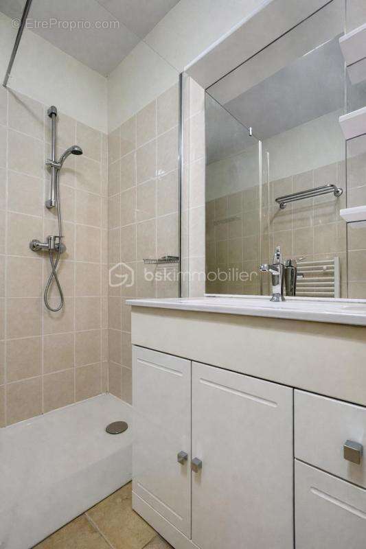 Appartement à SAINT-GENIS-LAVAL