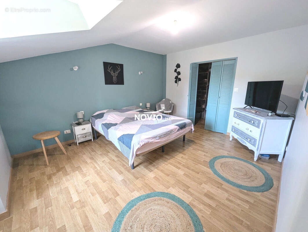 Maison 123 m² à Scorbe-Clairvaux  - photo 5