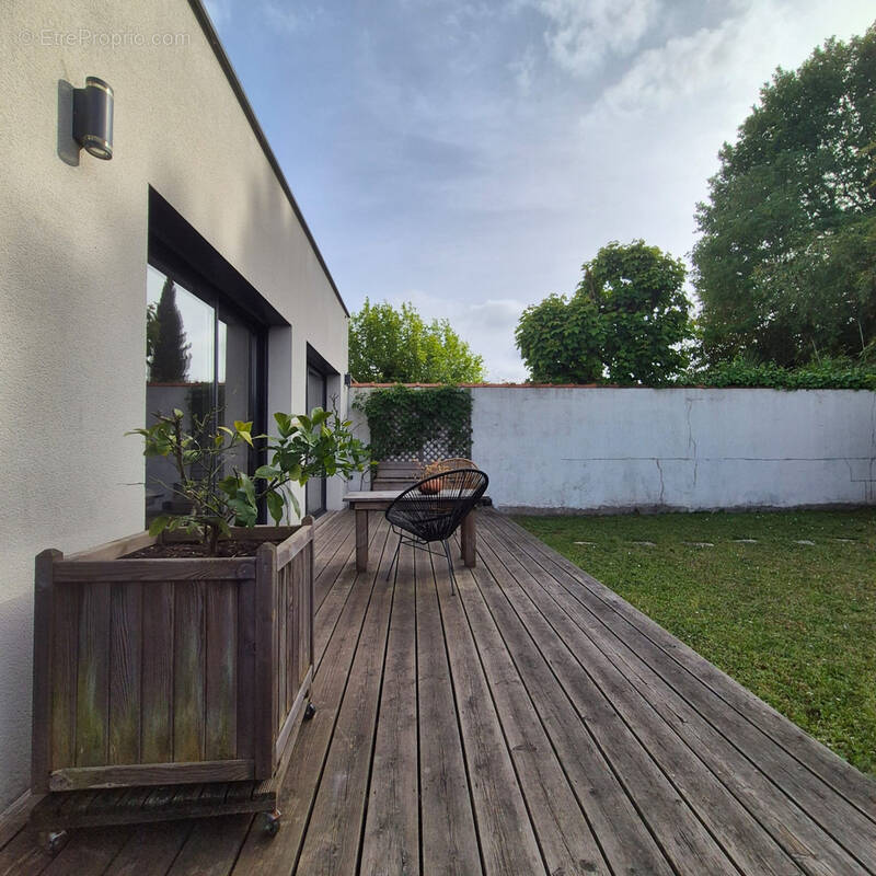 Maison à VILLENAVE-D'ORNON