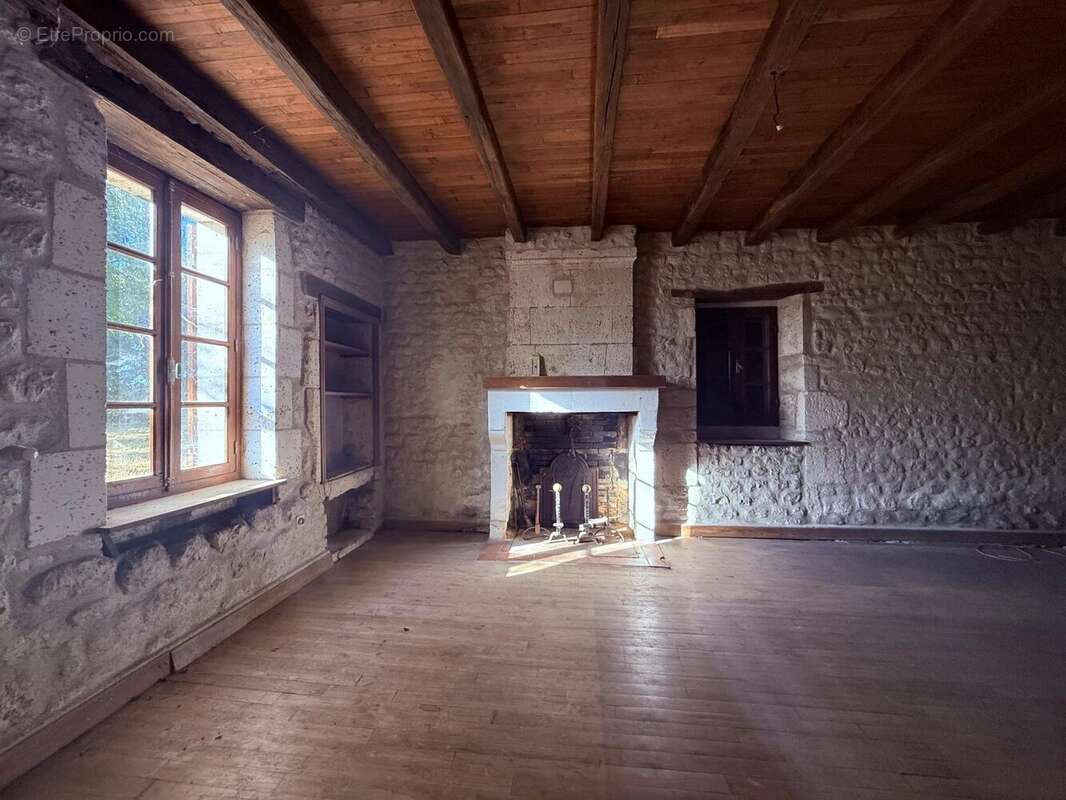 Maison à PERIGNAC