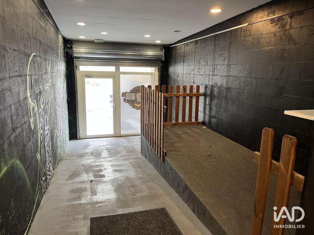 Photo 3 - Commerce à CLAYE-SOUILLY