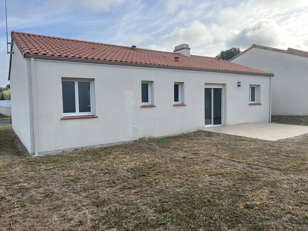 Maison à LES HERBIERS