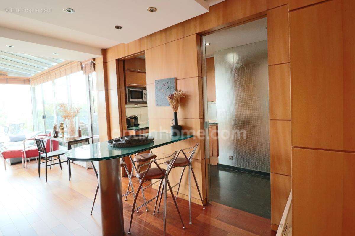 Appartement à vendre 6 pièces Charenton-le-Pont – Métro Valmy – Duplex 171 m² – Dernier étage – Terrasse 100 m² – Vue excepionne - photo 12
