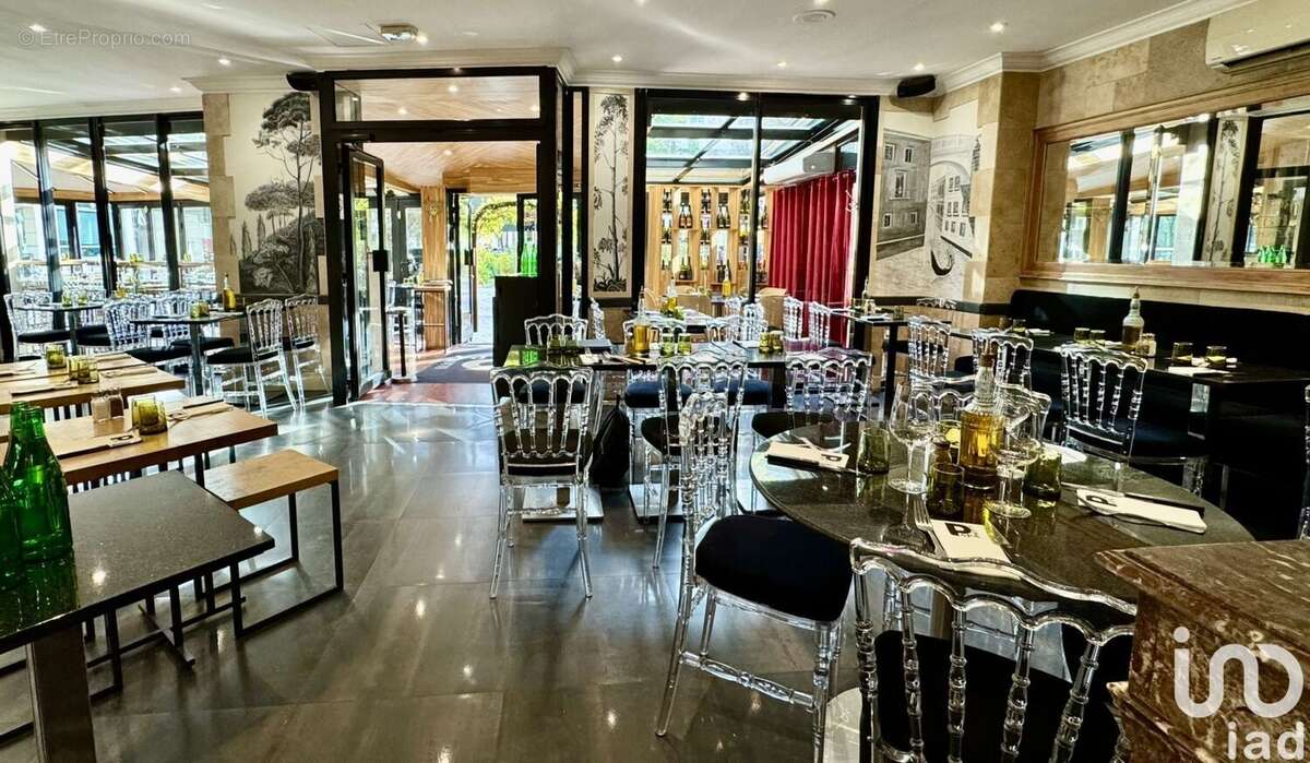 Photo 2 - Commerce à ISSY-LES-MOULINEAUX