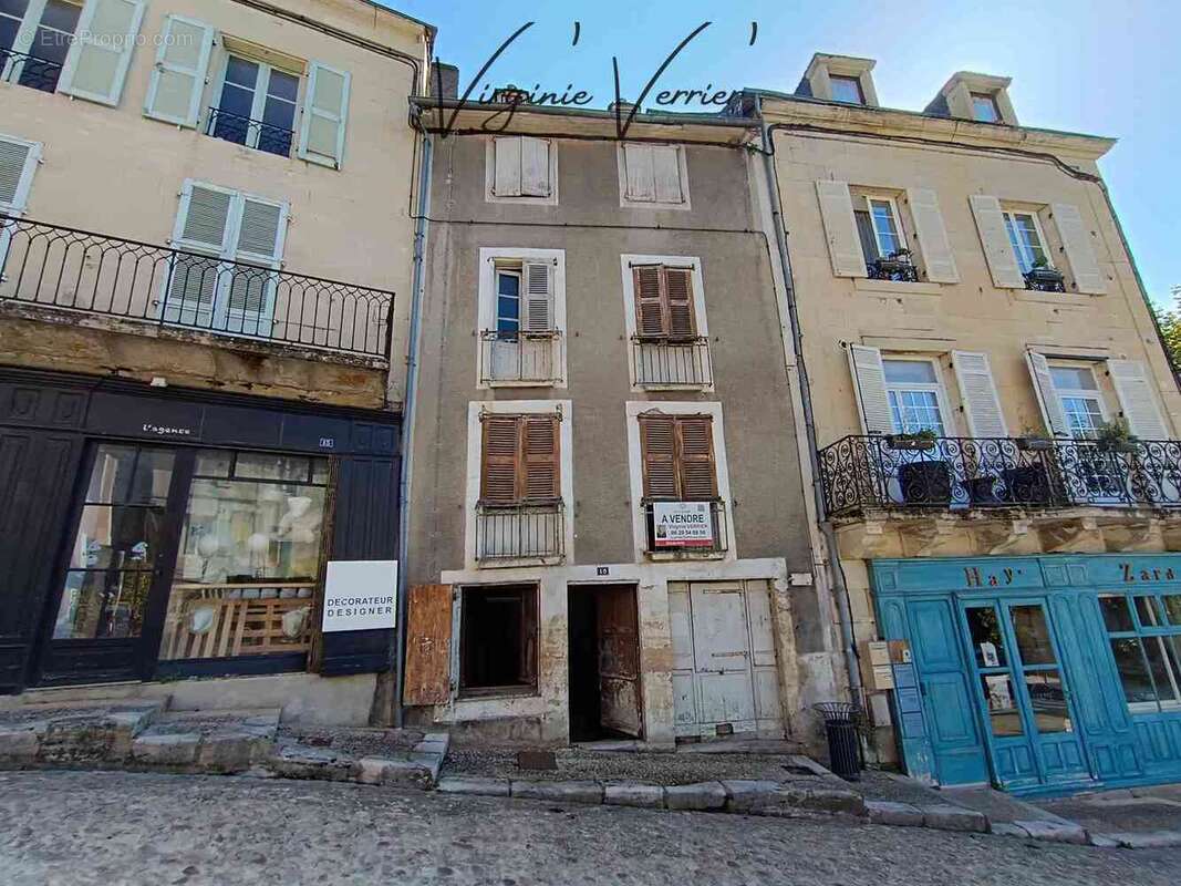 Appartement à TERRASSON-LAVILLEDIEU
