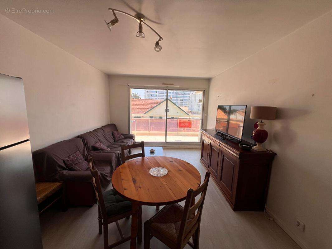 Saint Hilaire de Riez-T2 + Alcôve 54m² - VUE MER - 50m Plage des Demoiselles - Parking & Cave - photo 3
